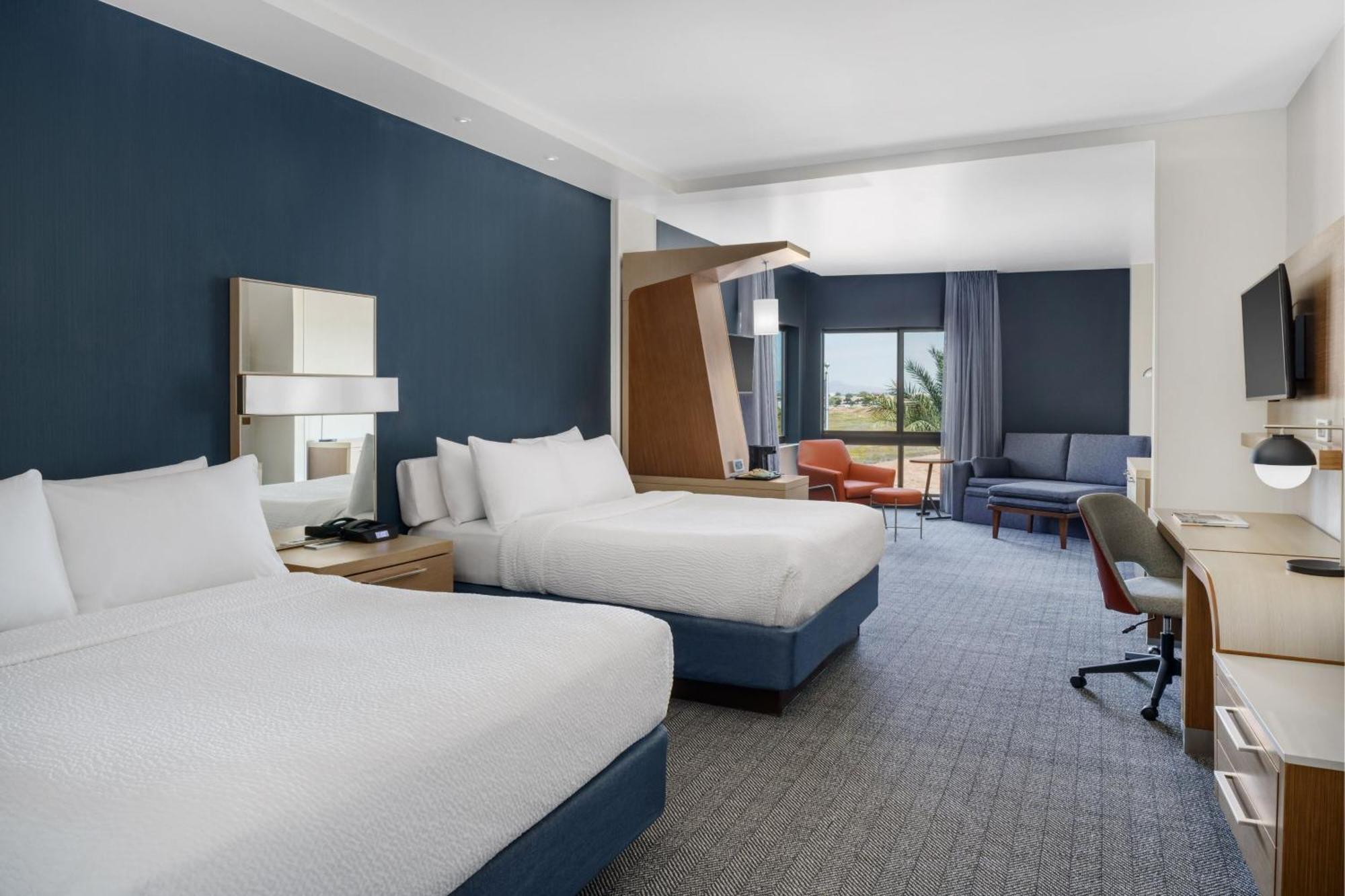 Courtyard By Marriott Phoenix Mesa Gateway Airport Exterior photo