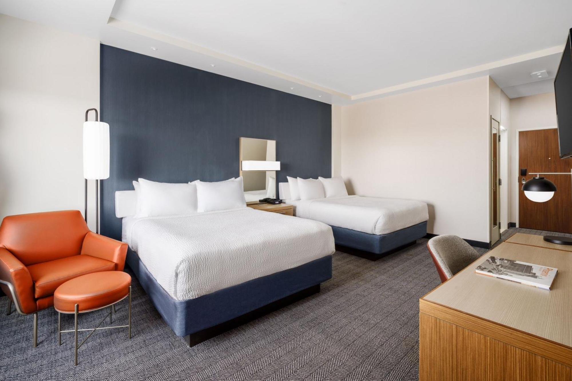 Courtyard By Marriott Phoenix Mesa Gateway Airport Exterior photo