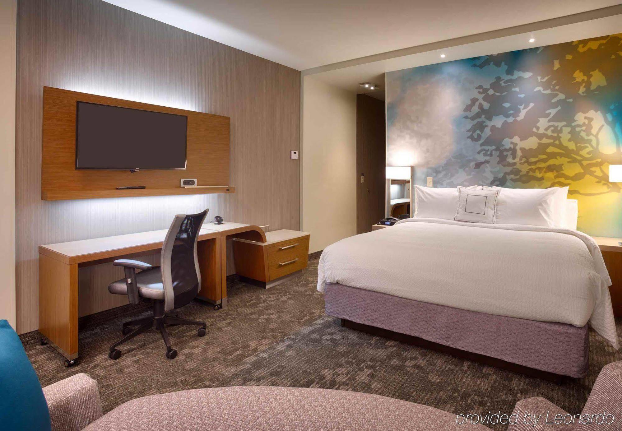 Courtyard By Marriott Phoenix Mesa Gateway Airport Exterior photo