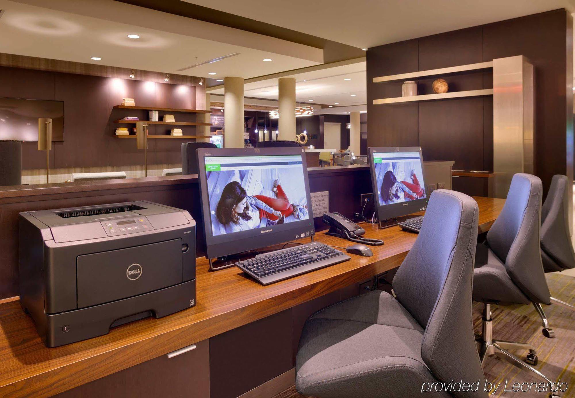 Courtyard By Marriott Phoenix Mesa Gateway Airport Exterior photo