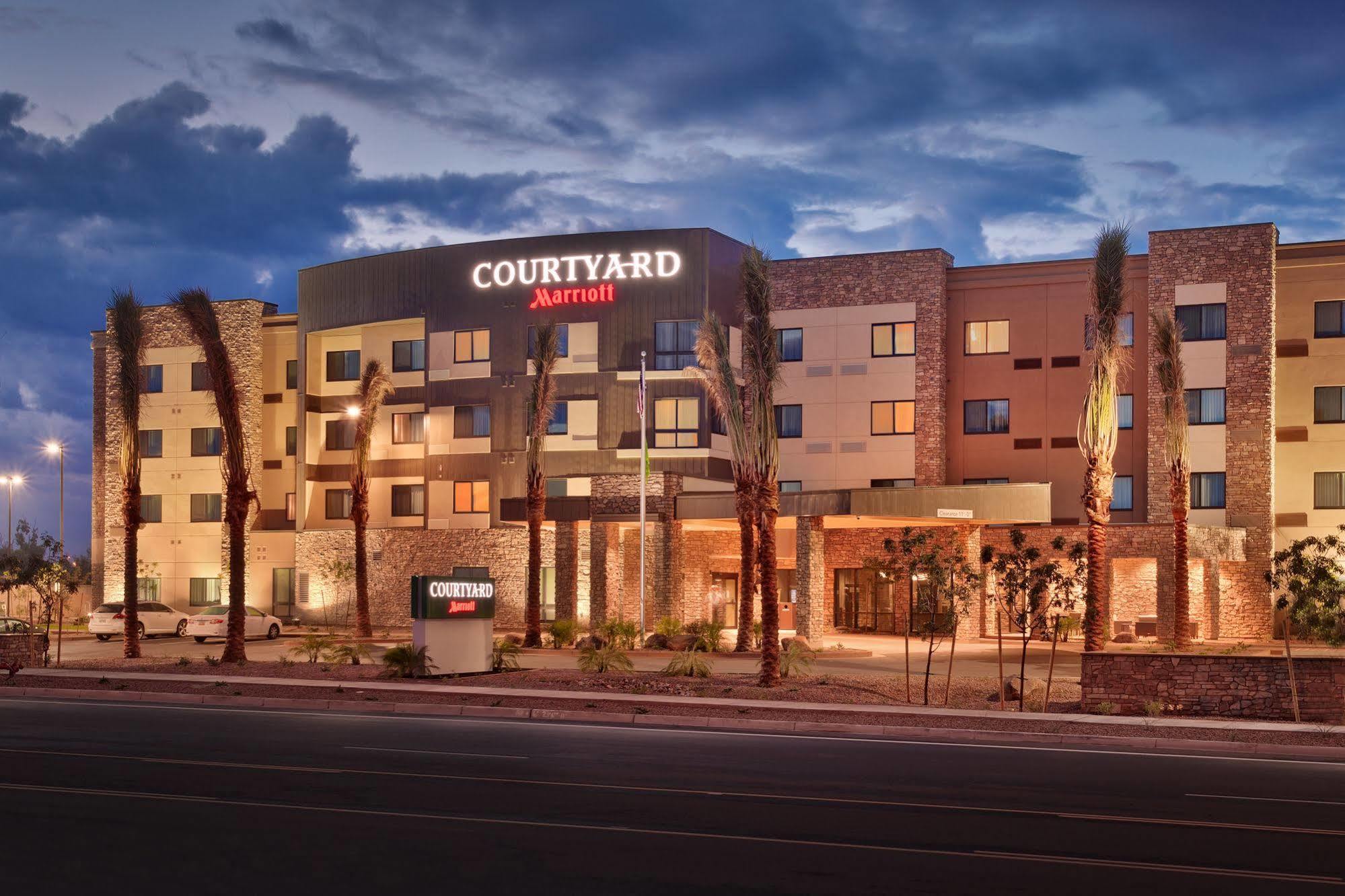 Courtyard By Marriott Phoenix Mesa Gateway Airport Exterior photo